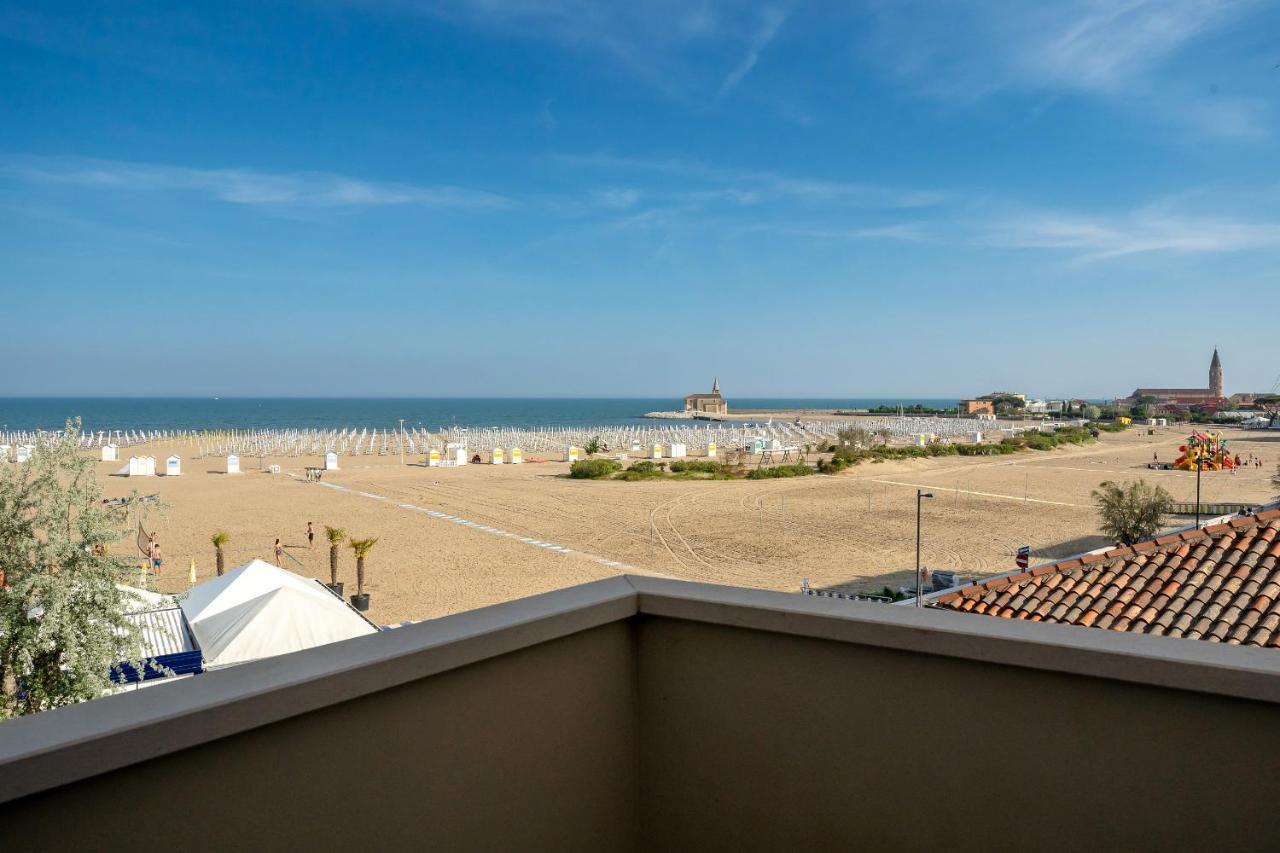 Hotel Delfino Caorle Exteriör bild