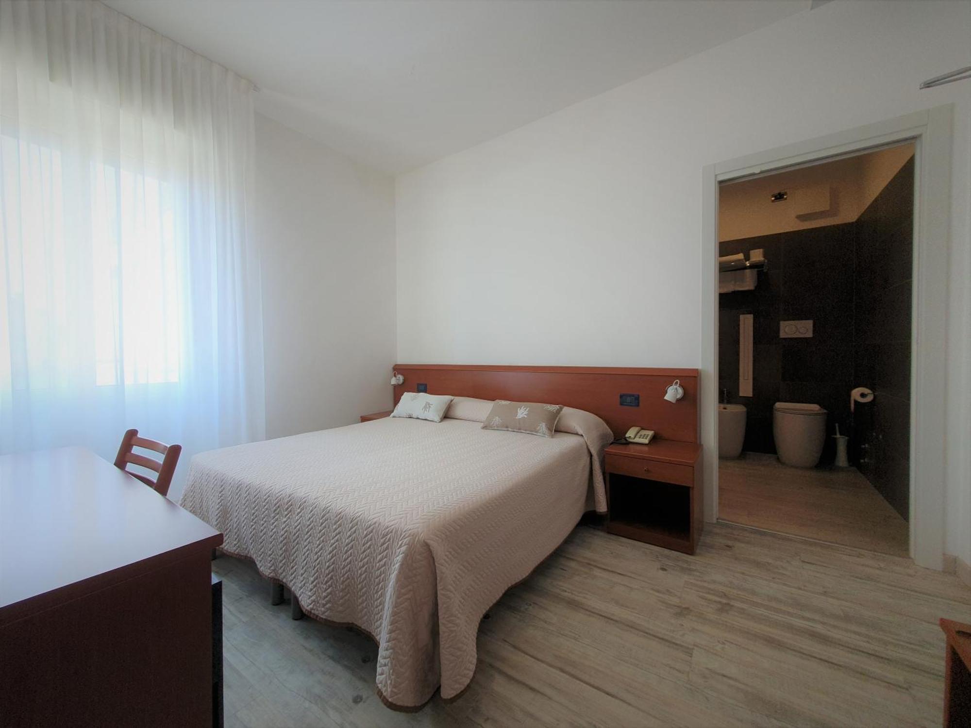 Hotel Delfino Caorle Exteriör bild
