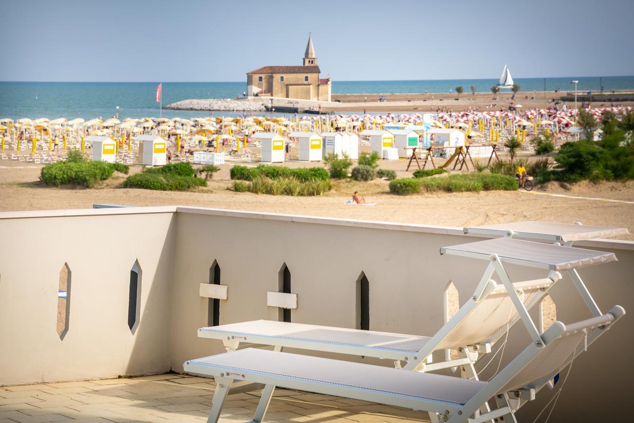 Hotel Delfino Caorle Exteriör bild